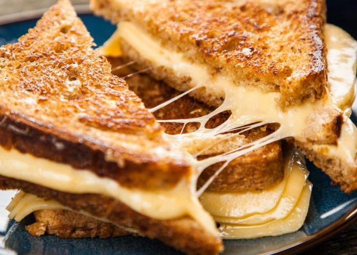 Cheddar, mozzarella, halloumi, béchamel sauce and wholegrain mustard. 699kcal