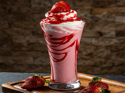 Strawberry Milkshake 395kcal
