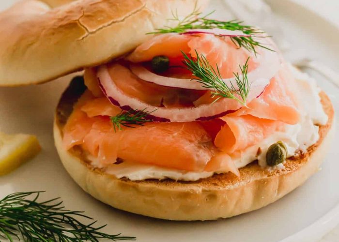 smoked-salmon-bagels-featured